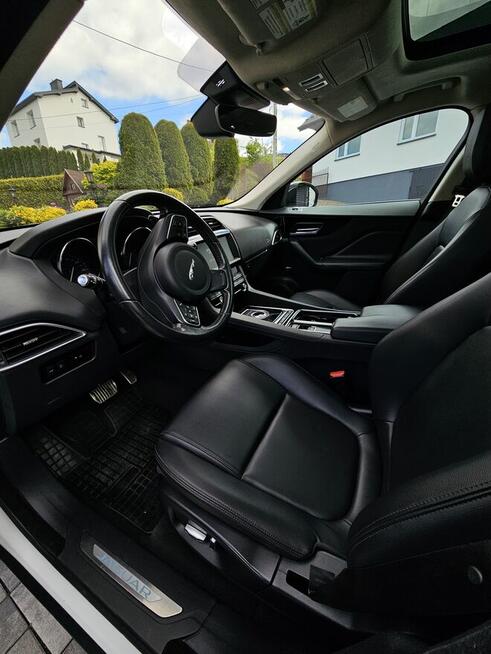 Jaguar F-Pace Jaguar IN CONTROL | Panorama | ASO | Meridian