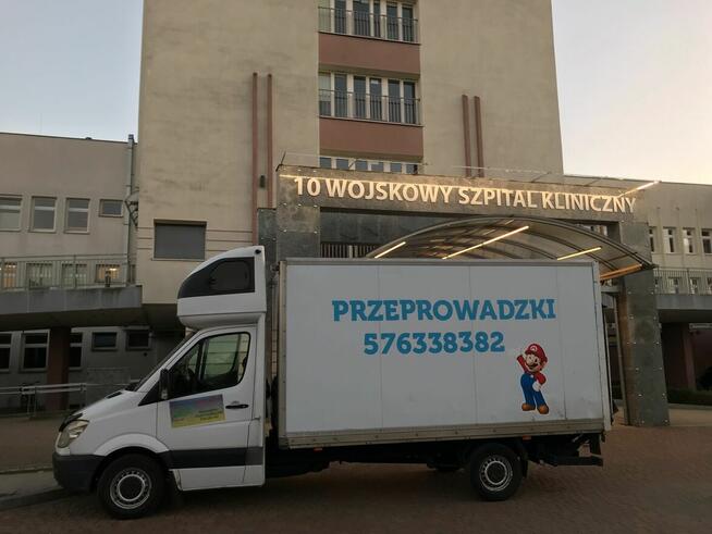Przeprowadzki Bydgoszcz – Auto z Windą Plandeka Utylizacja