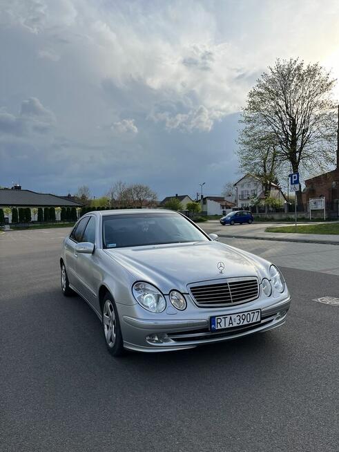 Mercedes E klasa W211