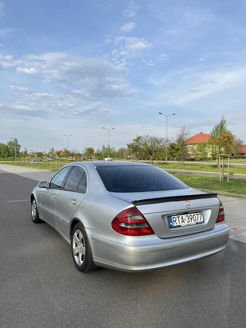 Mercedes E klasa W211