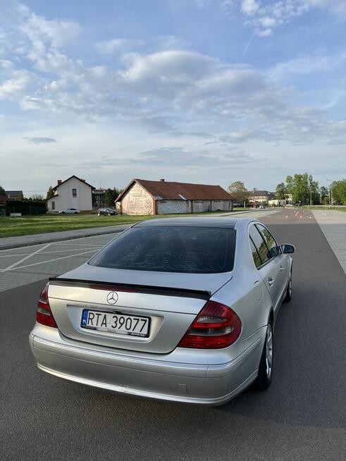 Mercedes E klasa W211