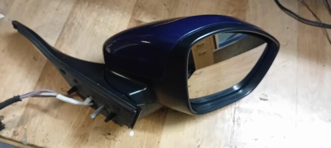 Lusterko Peugeot 208 prawe 11 pin kod lakieru KUC
