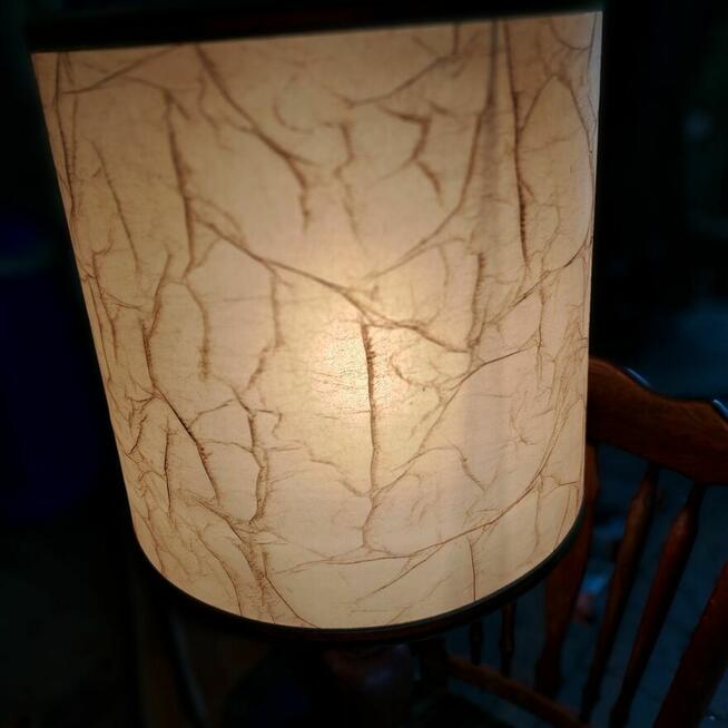 Stara lampa stołowa
