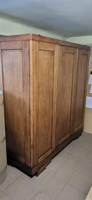 mam do sprzedania stół i szafę