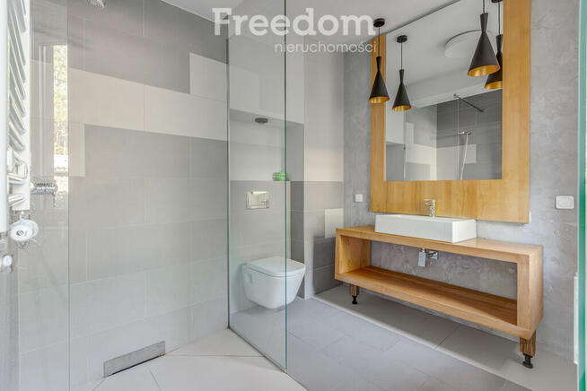 Obiekt hotelowo-gastronomiczny w okolicy Warszawy