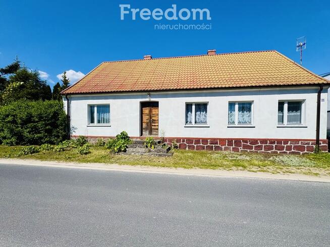 Dom w Krępsku z zabudowaniami gospodarczymi