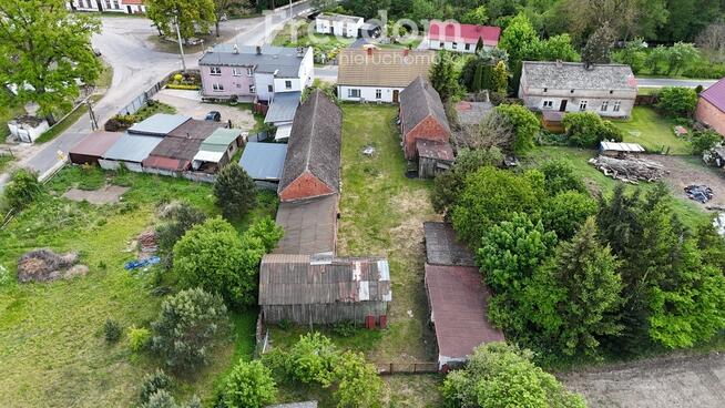 Dom w Krępsku z zabudowaniami gospodarczymi