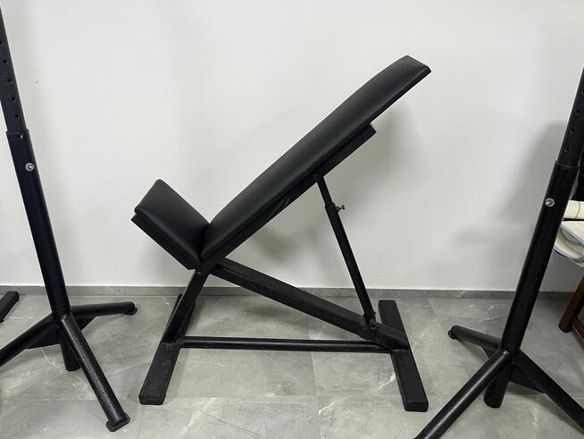 Ławeczka skośna wraz ze stojakami