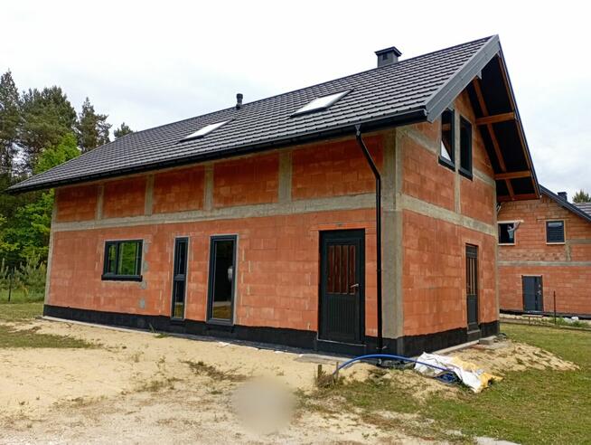 Dom w Las Winiarski koło Buska-Zdroju