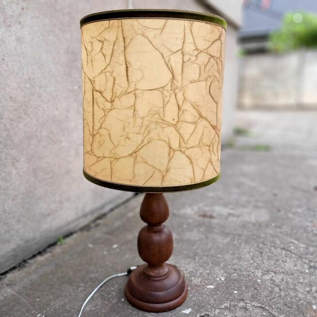 Stara lampa stołowa