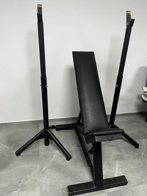 Ławeczka skośna wraz ze stojakami