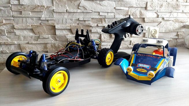 Samochód Rc CAŁY ZESTAW! Pilot baterie ładowarki Stan Dardzo