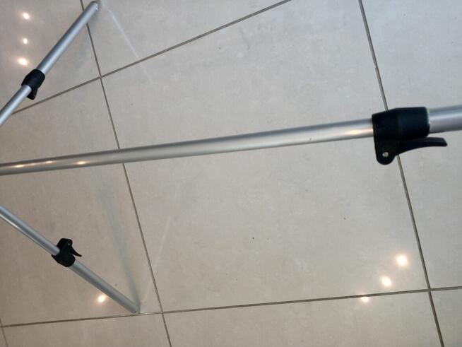 Rod pod na trzy wędki