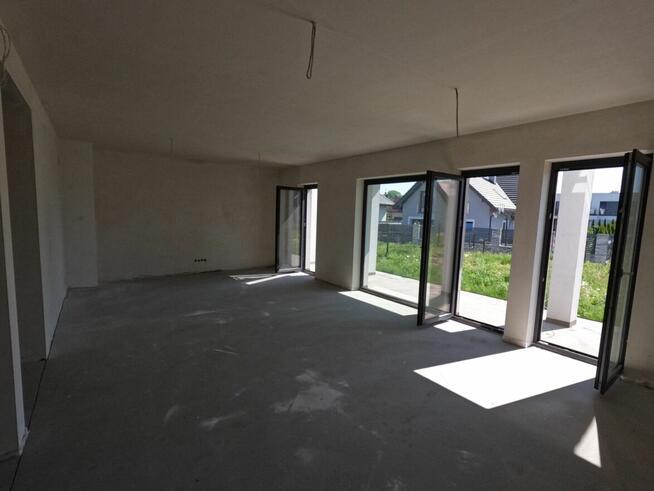 DOM 280 M2 Z GARAŻEM 4 SAMOCHODY KRAKÓW NOWA HUTA