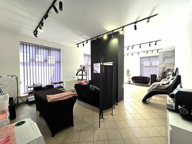 Budynek mieszkalno-usługowy, centrum, Lubartów