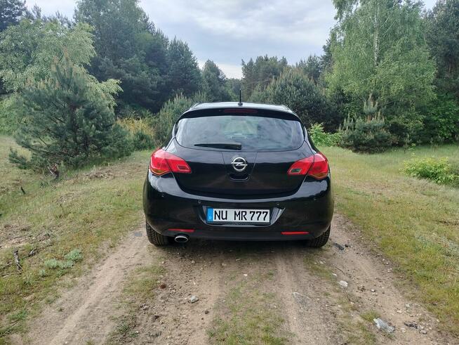 Opel Astra J 1.4 Benzyna Klima Tempomat Grzane Fotele z Niem