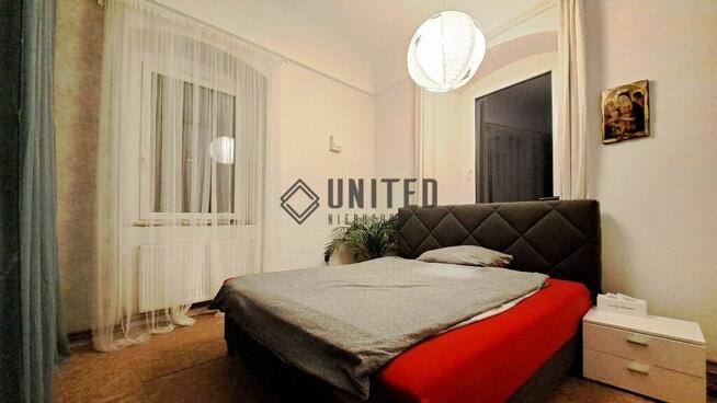 Dom - część mieszkalna z lokalami inwestycyjnymi