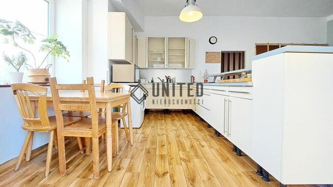 Dom - część mieszkalna z lokalami inwestycyjnymi