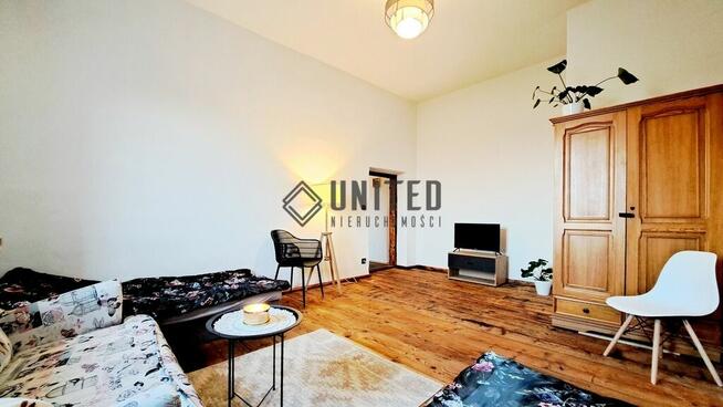 Dom - część mieszkalna z lokalami inwestycyjnymi