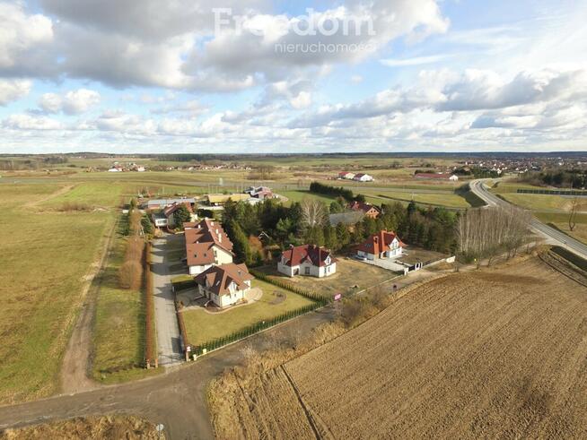 "Dom w Różach" do własnej aranżacji na sprzedaż