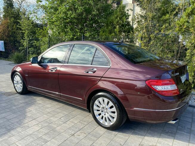 Mercedes C 180 Bardzo zadbana - 100% oryginalny przebieg.NOWY ROZRZĄD !!!