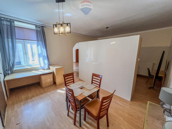 Dwa mieszkania w centrum miasta - Plac Wolności