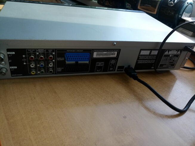 LG V192H combo 2w1 DVD + VHS magnetowid