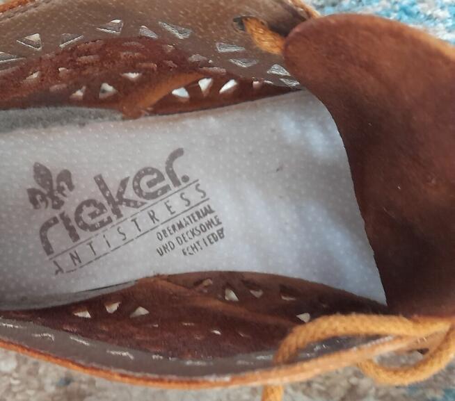 Buty damskie z naturalnej skóry firmy Rieker, rozm 38