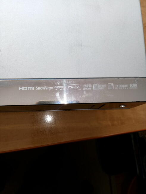 LG V192H combo 2w1 DVD + VHS magnetowid