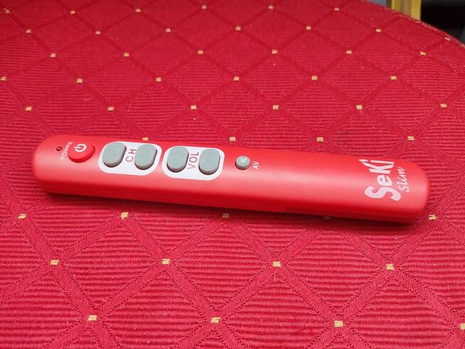 Pilot uniwersalny Seki Slim programowalny z duże przyciski