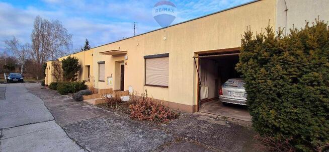 Dom z atrium i garażem Kolonia Gosławicka