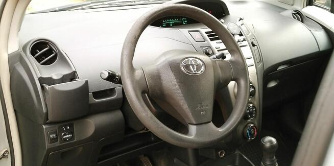 Toyota Yaris II , 998cm3 ,6Litrów LPG na 100km ,