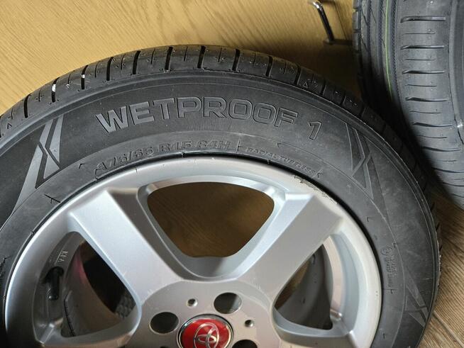 komplet opon na alufelgach