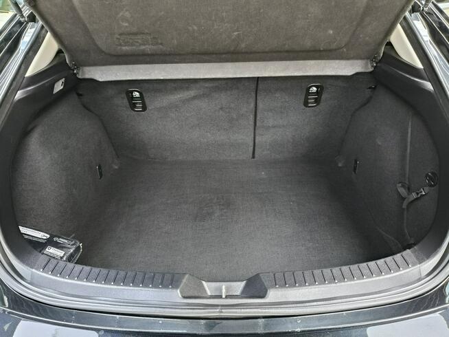 Mazda 3 2.0 120KM Sports-Line, MartwePole,Navi,Kamera,GrzaneFotele/Kierown.