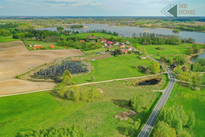 Budowlana działka ze stawem pod Mikołajkami