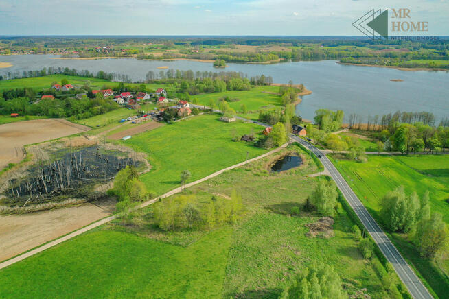 Budowlana działka ze stawem pod Mikołajkami