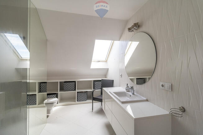 Dom 270 m² blisko lasu na działce 3737 m²