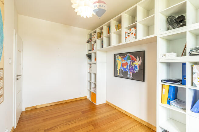 Dom 270 m² blisko lasu na działce 3737 m²