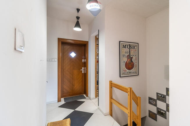 Dom 270 m² blisko lasu na działce 3737 m²