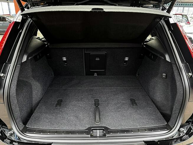 Volvo XC 40 EL.Klapa+Kamera+PODGRZ.Kier+Fotele+Szyba 1WŁ KRAJOWY GWAR. Bezwyp F23%