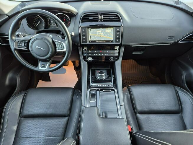 Jaguar F-PACE Rok Gwarancji Serwis Bezwypadkowy