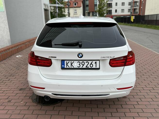 BMW Seria 3 320d xDrive Sport-Aut Sport Line