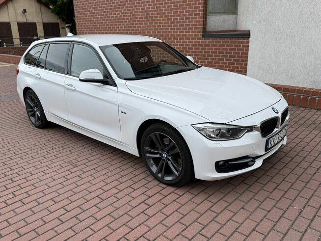 BMW Seria 3 320d xDrive Sport-Aut Sport Line