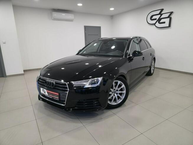 Audi A4 Bezwypadkowy/ Roczna Gwarancja w cenie / DSG / Zadbany