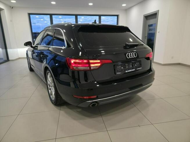Audi A4 Bezwypadkowy/ Roczna Gwarancja w cenie / DSG / Zadbany