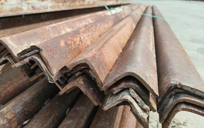 Kątownik stalowy 50x50 45x45 60x60 gr. 3-4mm | Solidna stal