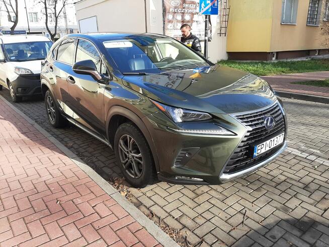 Lexus NX 300h z gazem