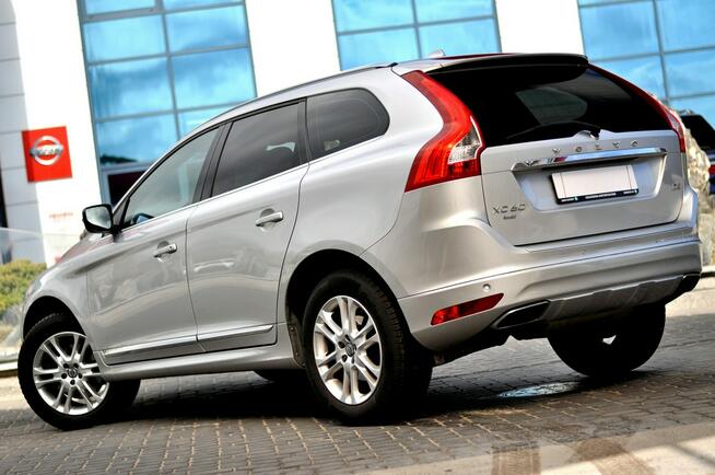 Volvo XC 60 2,0 181KM D4 Lift Led Automat Navi Skóra Parktronik
