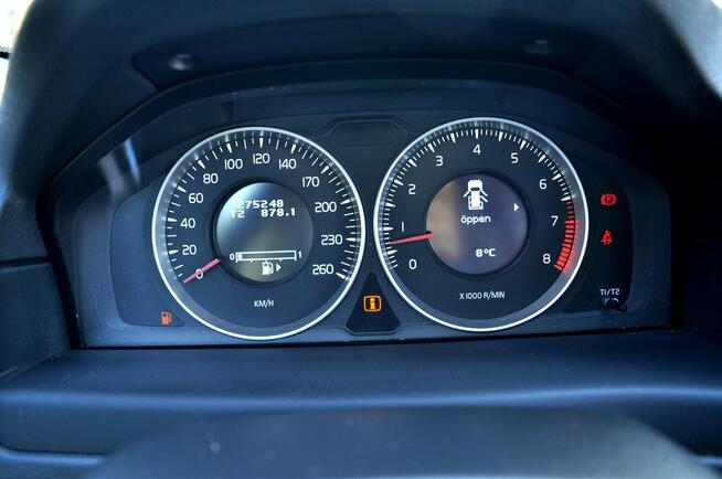 Volvo V70 2.5 Turbo 231KM LIFT Climatronic Grzane