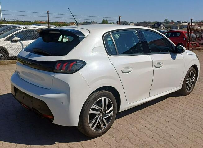 Peugeot 208 Automat LED Navi
